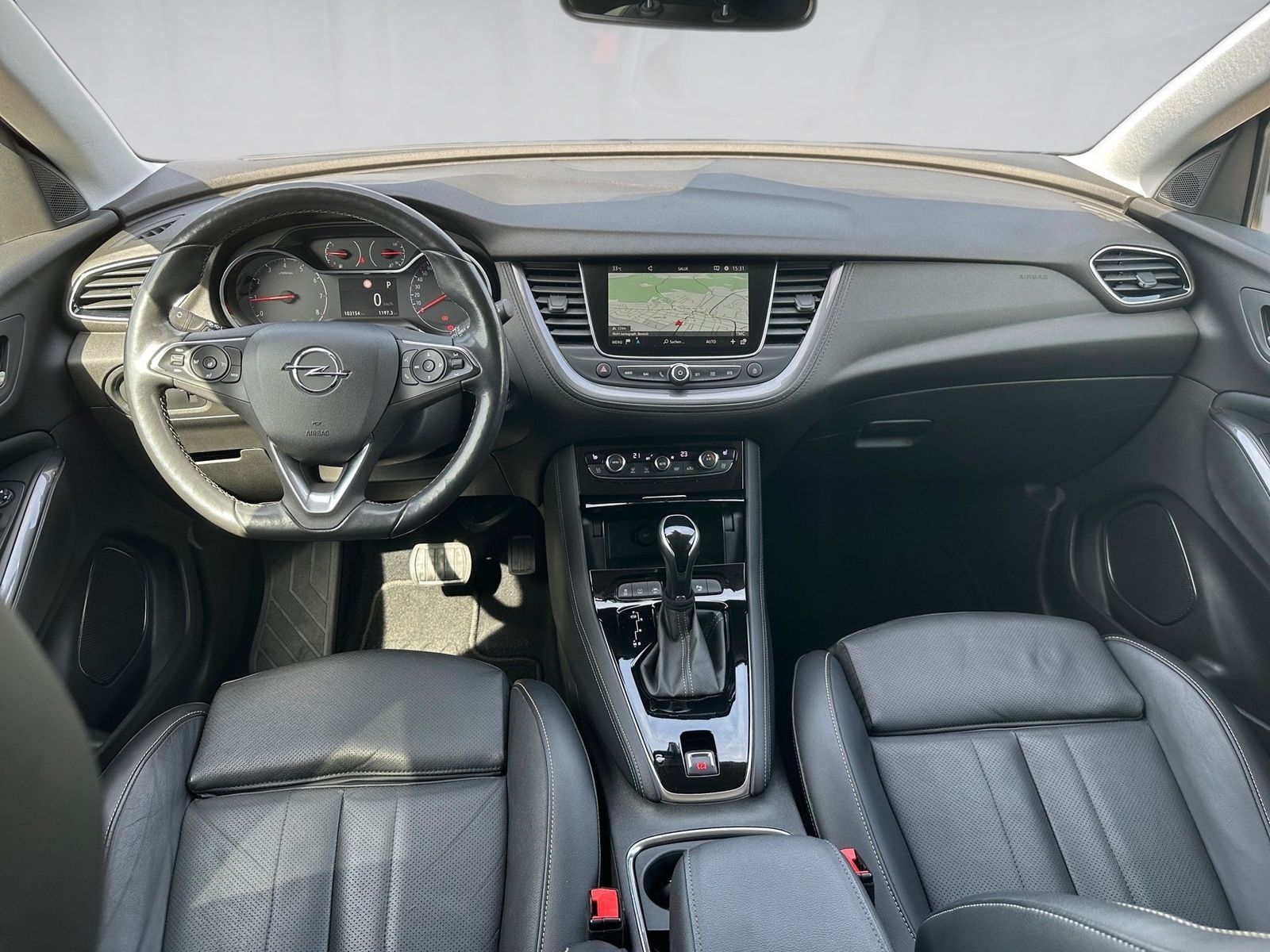 Fahrzeugabbildung Opel Grandland 1.2 Turbo Ultimate 360,AHK,LED,Leder