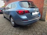 Opel Astra Sports Tourer 1.6 Turbo INNOVATION 132... - Opel Astra aus 2010: 1.6