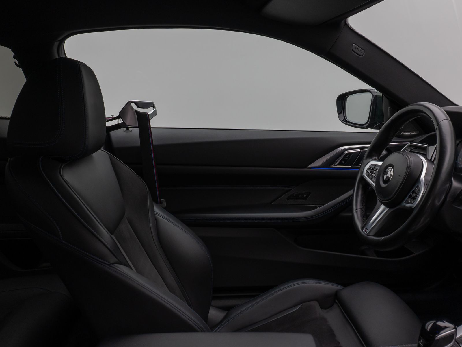 Fahrzeugabbildung BMW M440i  Coupé Kamera DAB H/K Fernlichtassist 19"