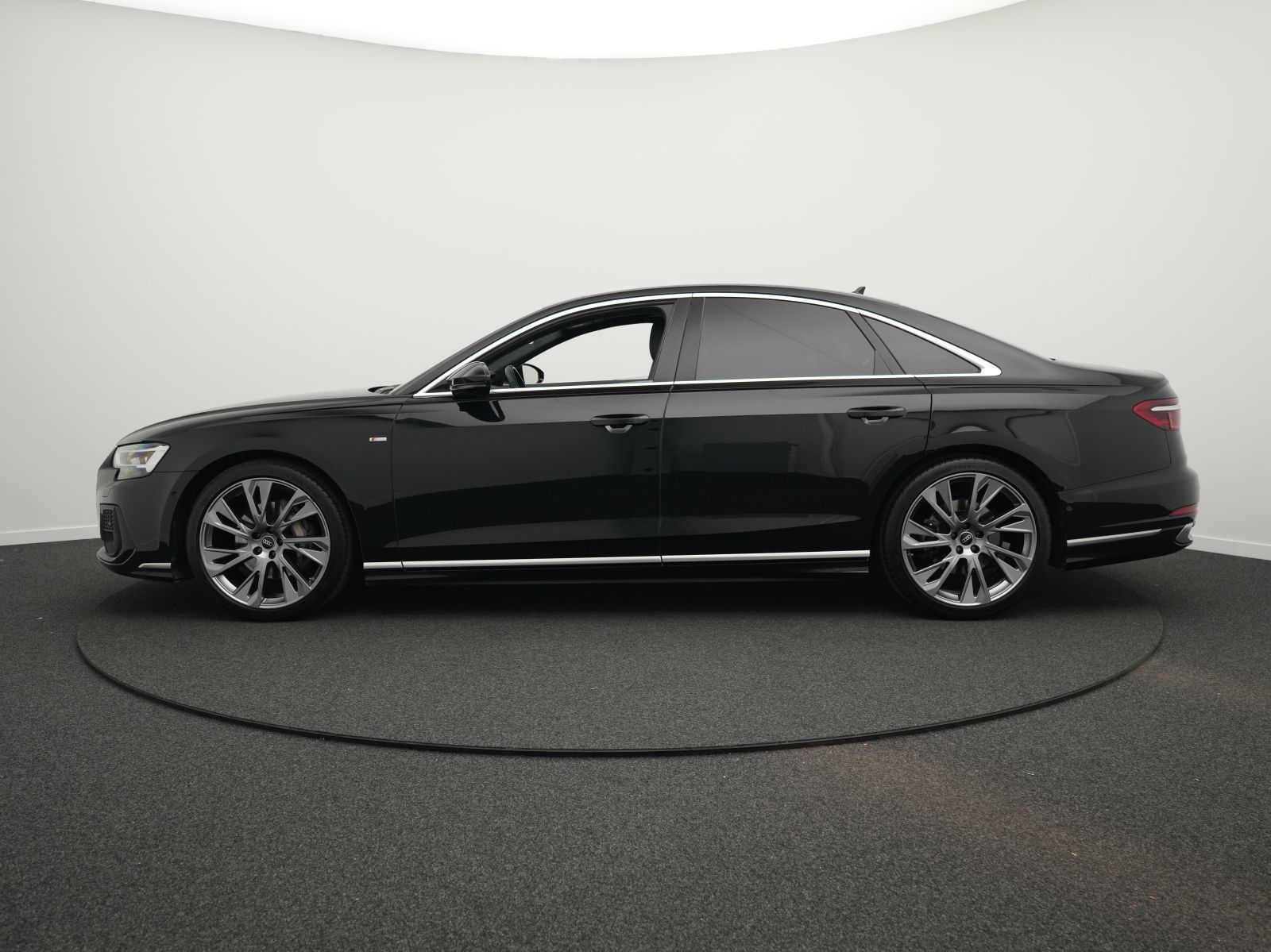 Audi A8 - Bild 11