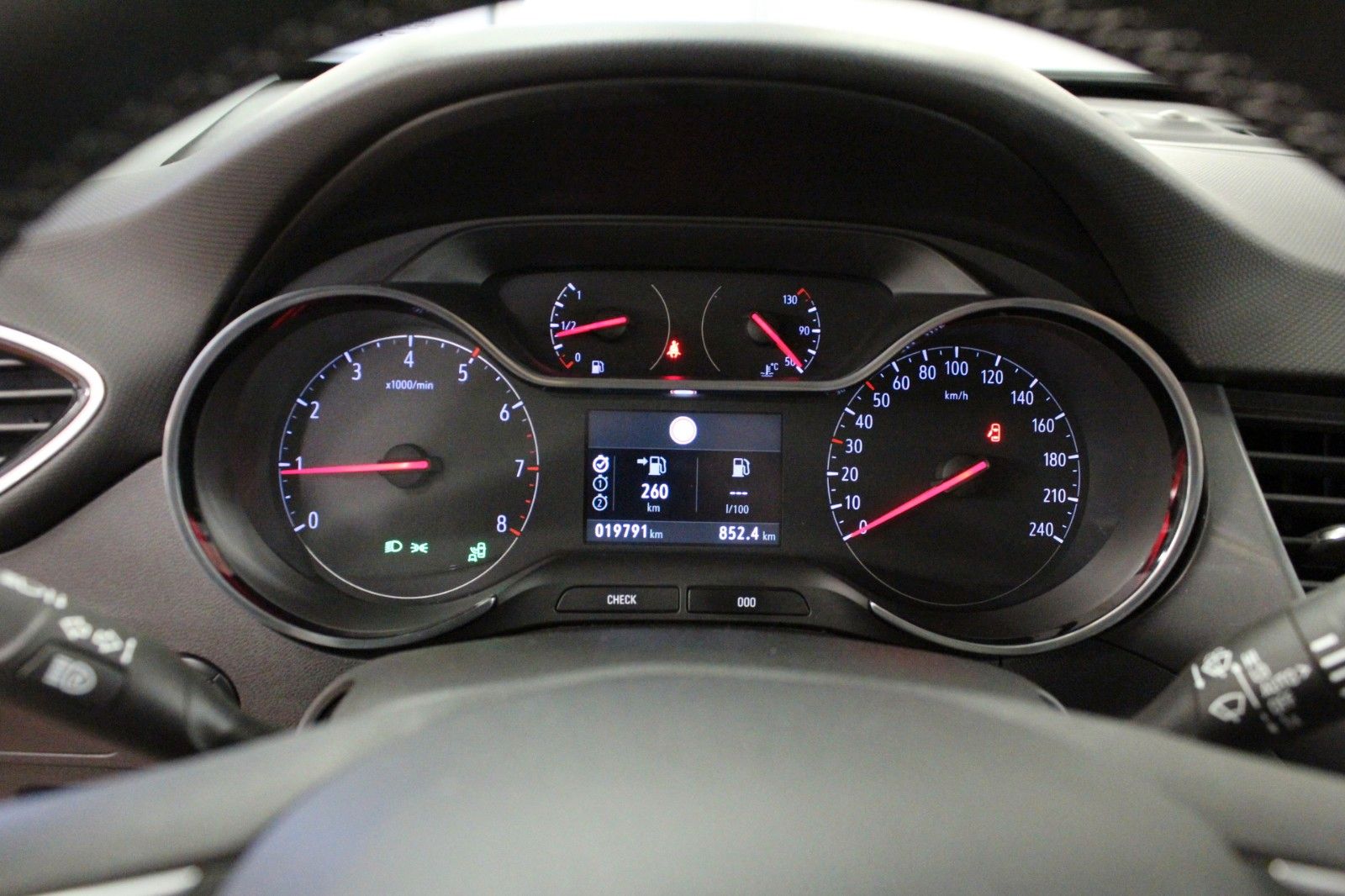 Fahrzeugabbildung Opel Crossland Ultimate 1.2 Turbo