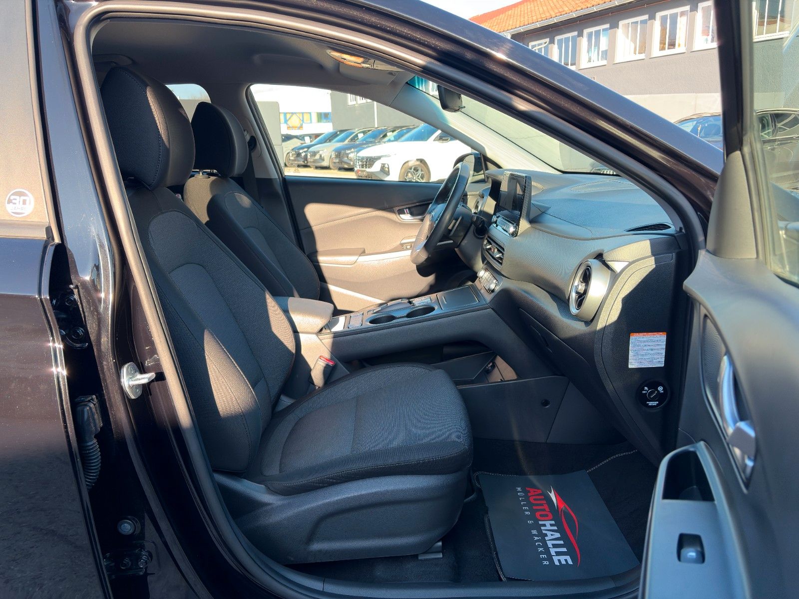 Fahrzeugabbildung Hyundai KONA E 30+ Edition SHZ LHZ LFA LKA CarPlay NAVI