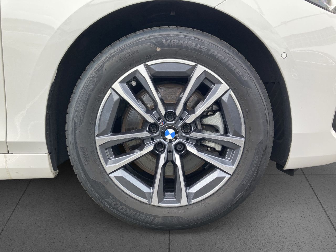 BMW 223 Active Tourer - Bild 22