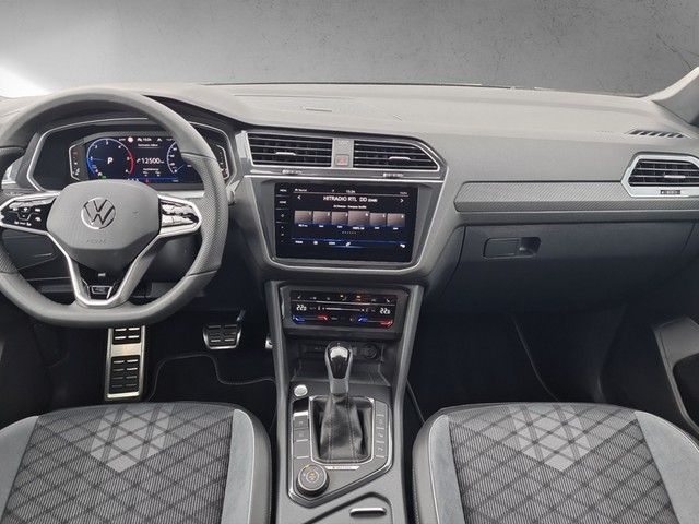 Fahrzeugabbildung Volkswagen Tiguan Allspace TDI R-Line 4M