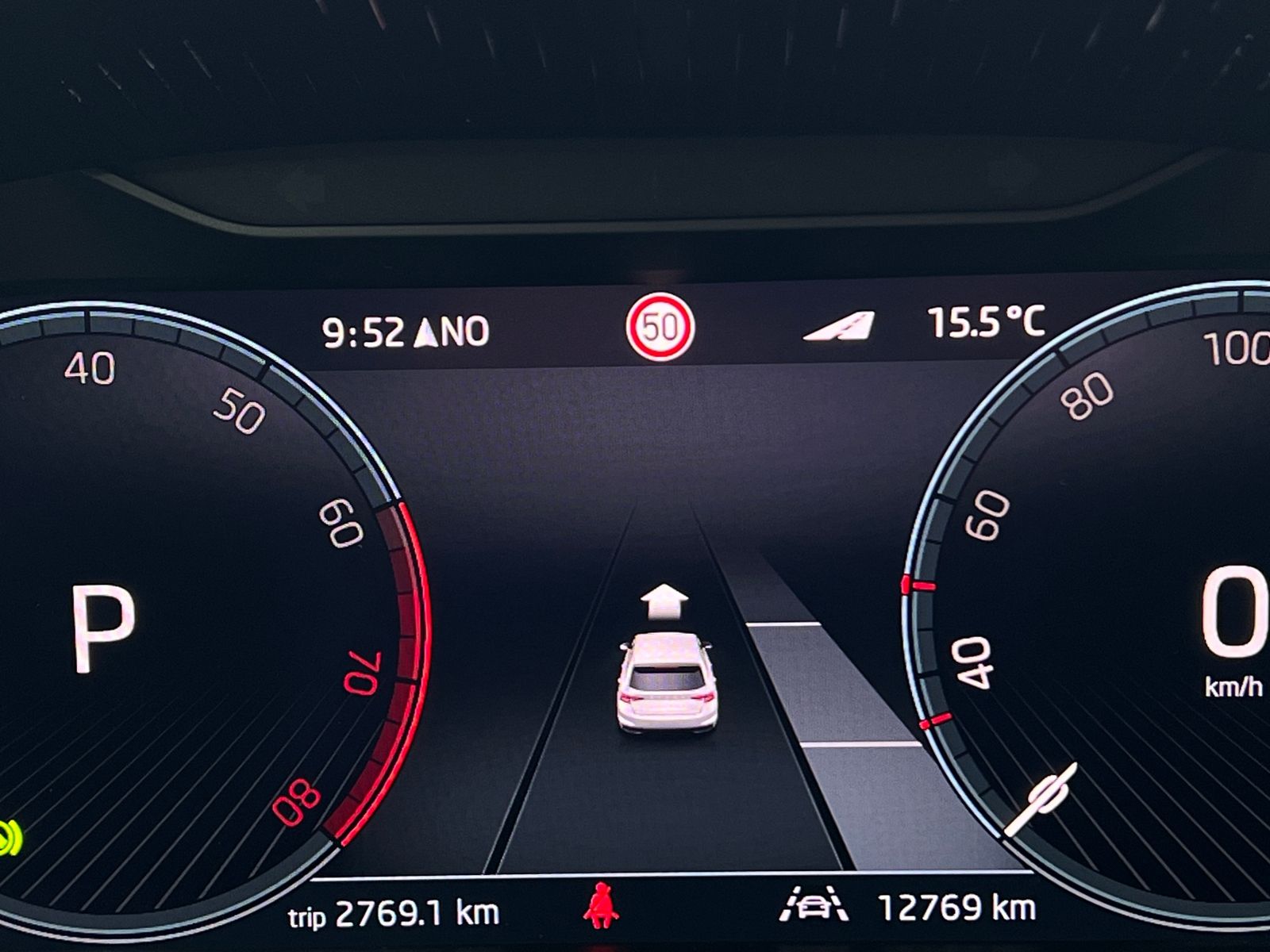 Fahrzeugabbildung SKODA Fabia Selection Tour 1.5 TSI DSG *Vorb. AHK, LED