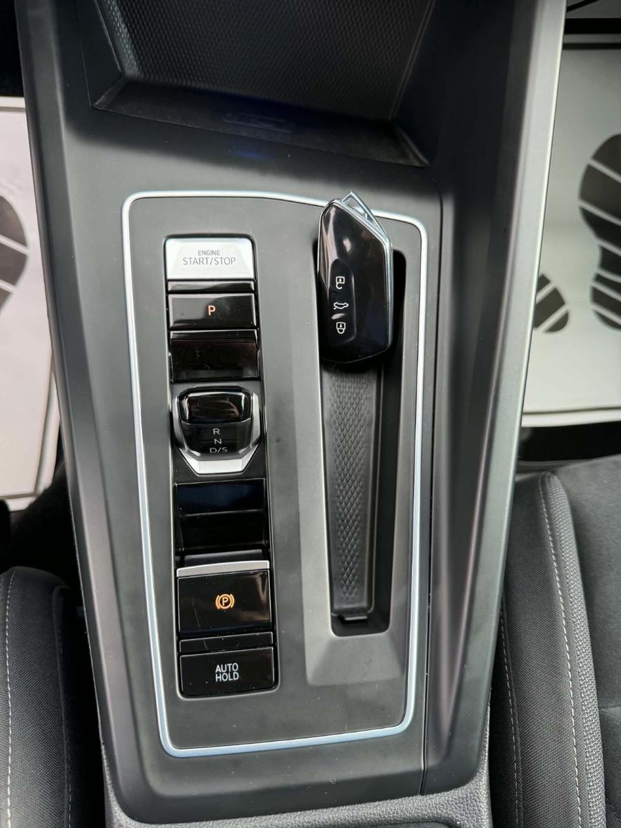 Volkswagen Golf VIII Lim. 1st Edition eTSI*Matrix LED*DCC*, миниатюра 22