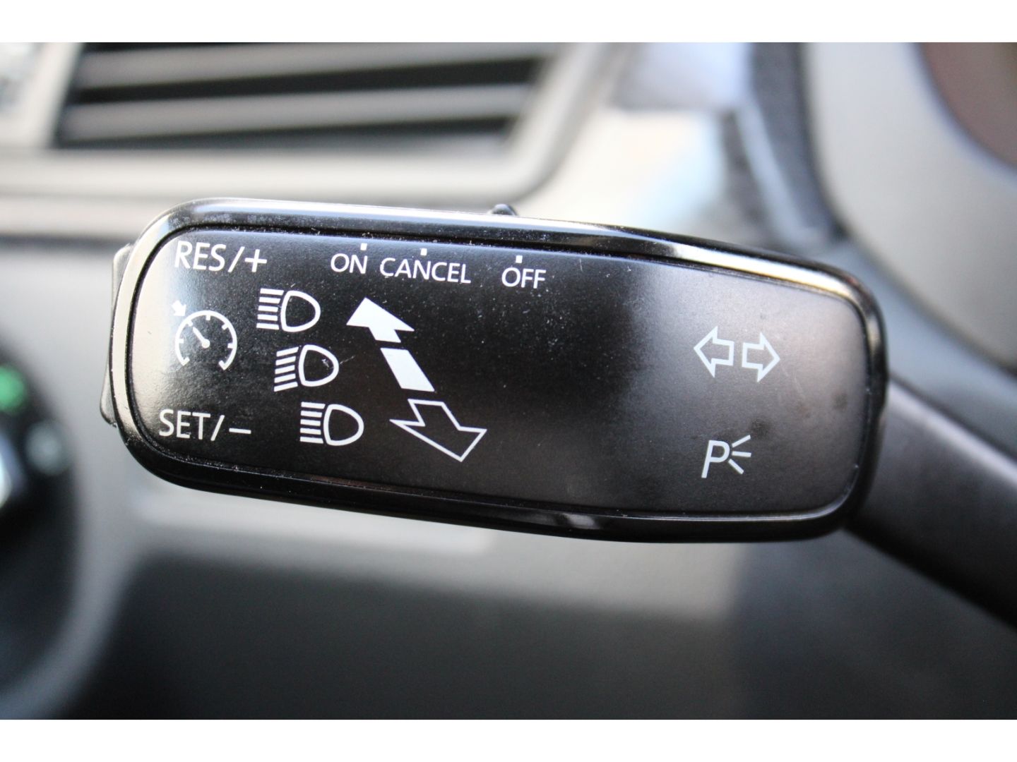 SKODA Rapid Monte Carlo 1.2 TSI Xenon GRA SHZg PDC - Image 17