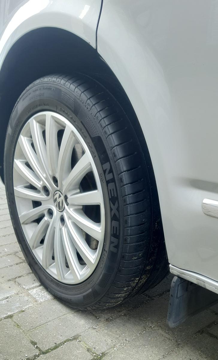 Volkswagen T5 Multivan 2.0 BiTDI Highline in Top Zustand