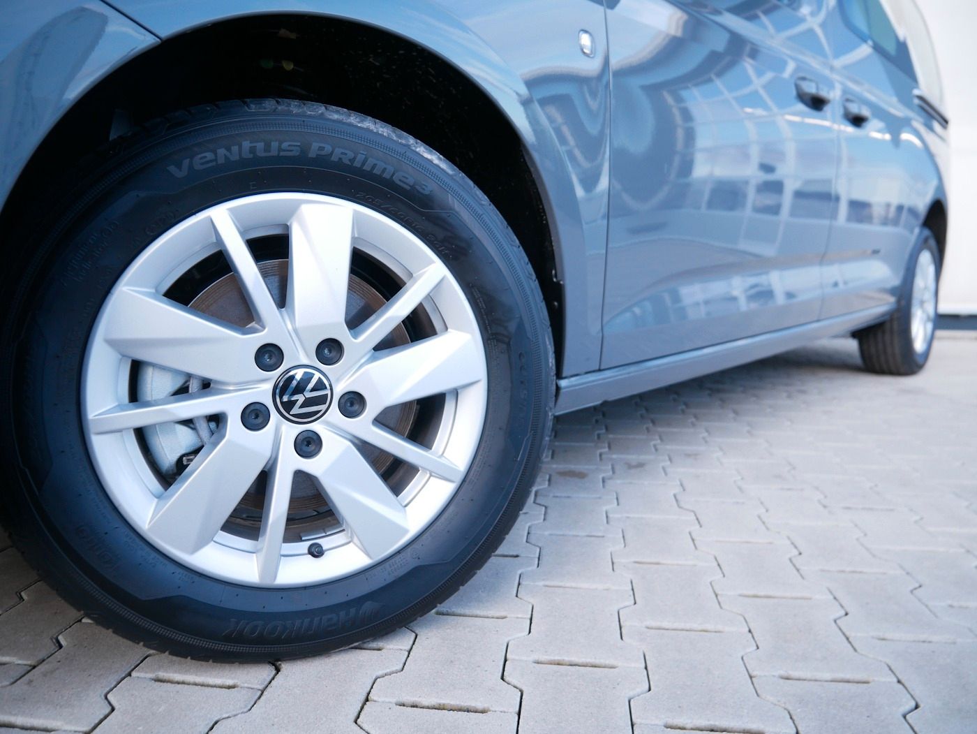 Fahrzeugabbildung Volkswagen Caddy 2.0 TDI Maxi 7-Sitzer Kamera SHZ Klimaauto