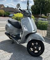 Vespa GTS 300 Super Tech - VESPA 300