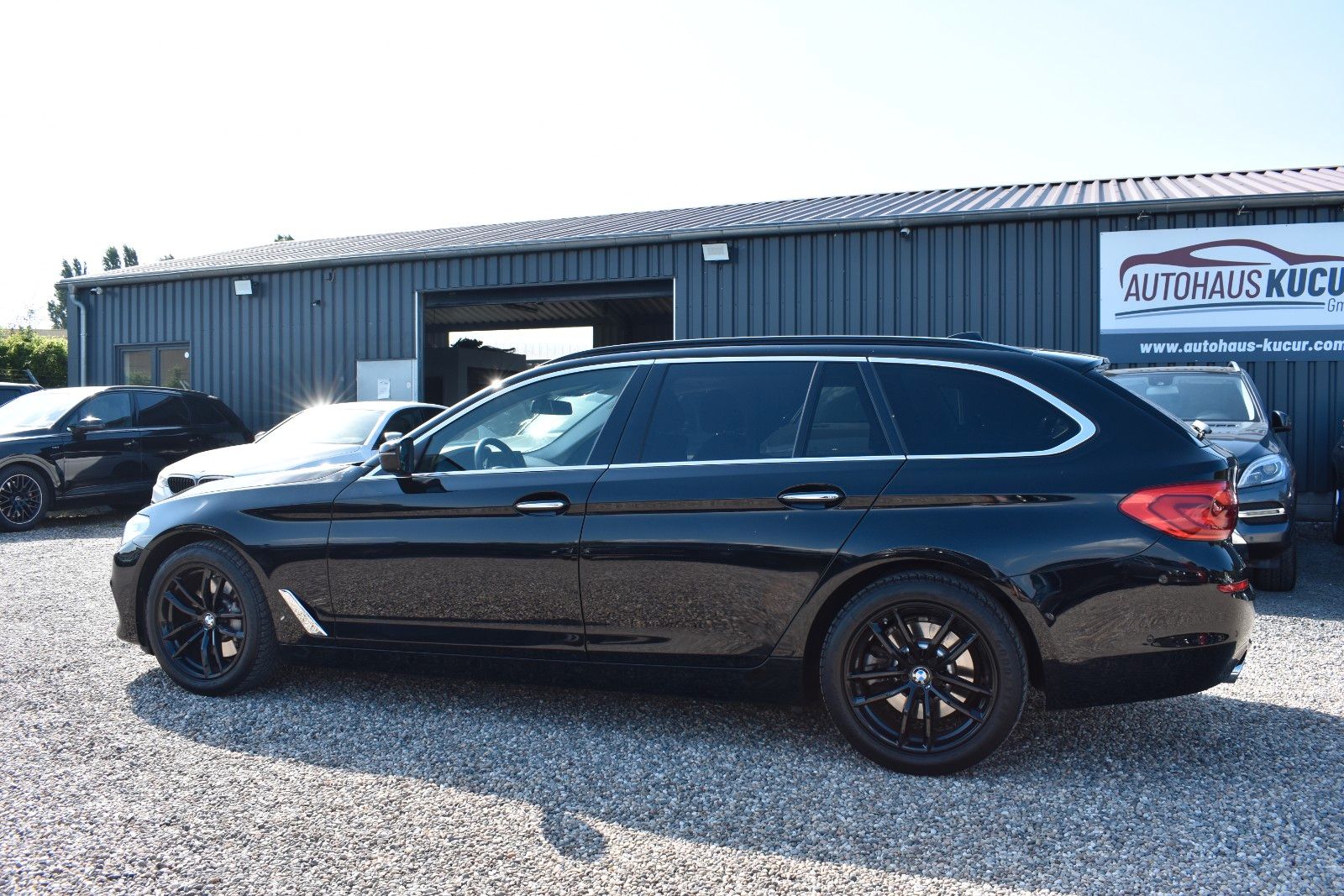 Fahrzeugabbildung BMW 530i Touring xDrive AHK Panorama LED Kamera