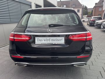 Bild 10 Mercedes-Benz E 200 E 20d0 T Avantgarde Xenon Navi Kamera Ambiente S