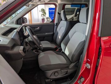 Ford Tourneo Courier Titanium WipaAHK 5JGarantie!