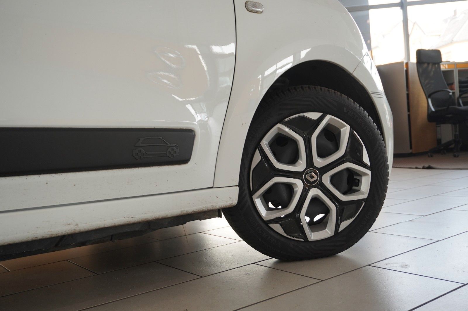 Fahrzeugabbildung Renault Twingo 1.0 SCE LIMITED 5-TÜR  LED/KLIMA/USB/BT