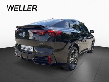 2025 BMW IX2 照片 10