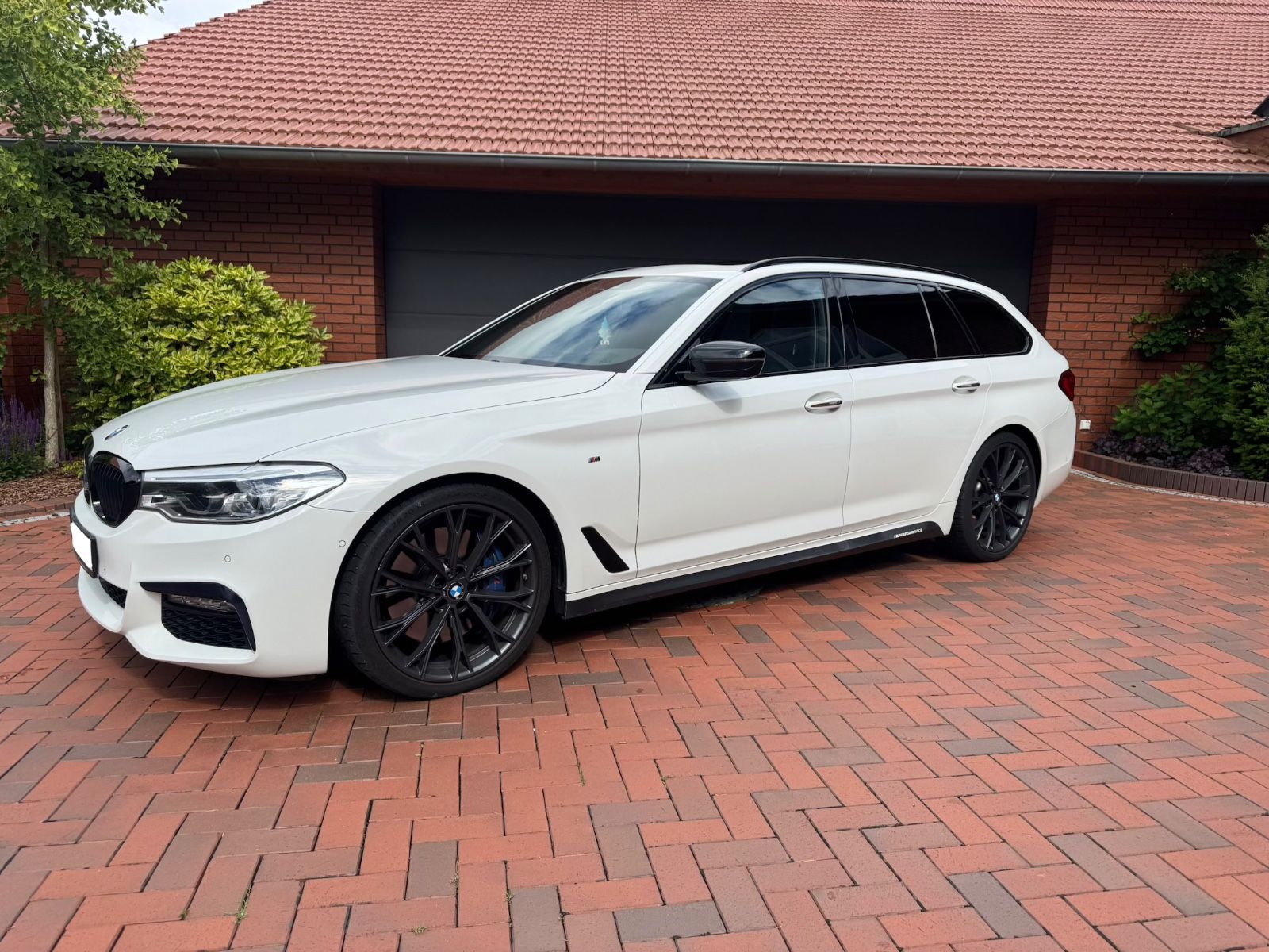 BMW 540d xDrive Touring M SPORT/ACC/HUD/LED/