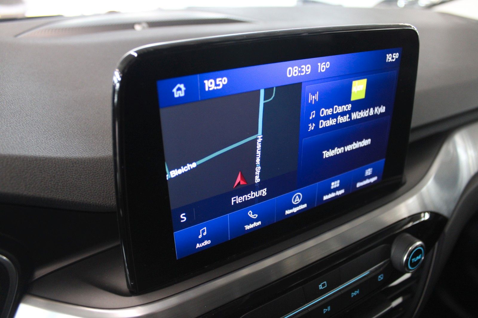 Fahrzeugabbildung Ford Kuga Titanium X LED AHK B&O ACC HUD CAM WinterP.