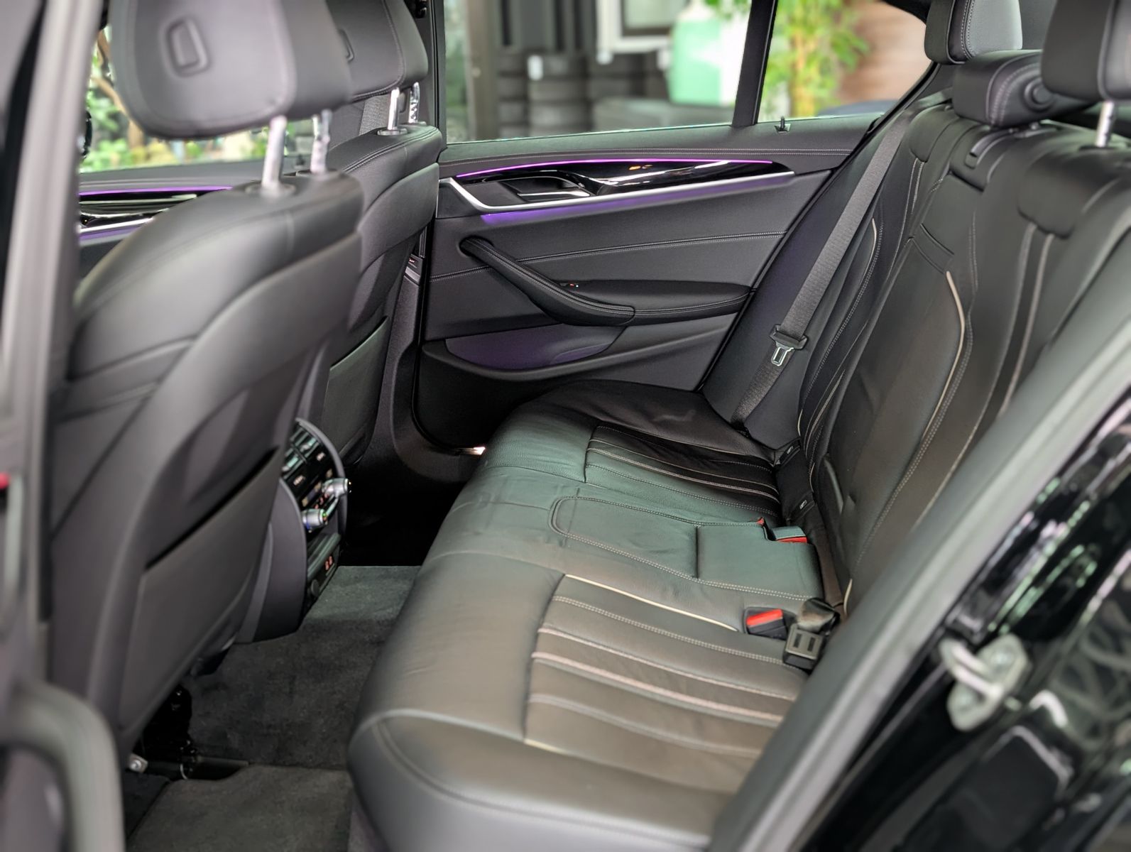 Fahrzeugabbildung BMW 530 e Luxury Line SPORT PANO LED KAM LEDER AHK