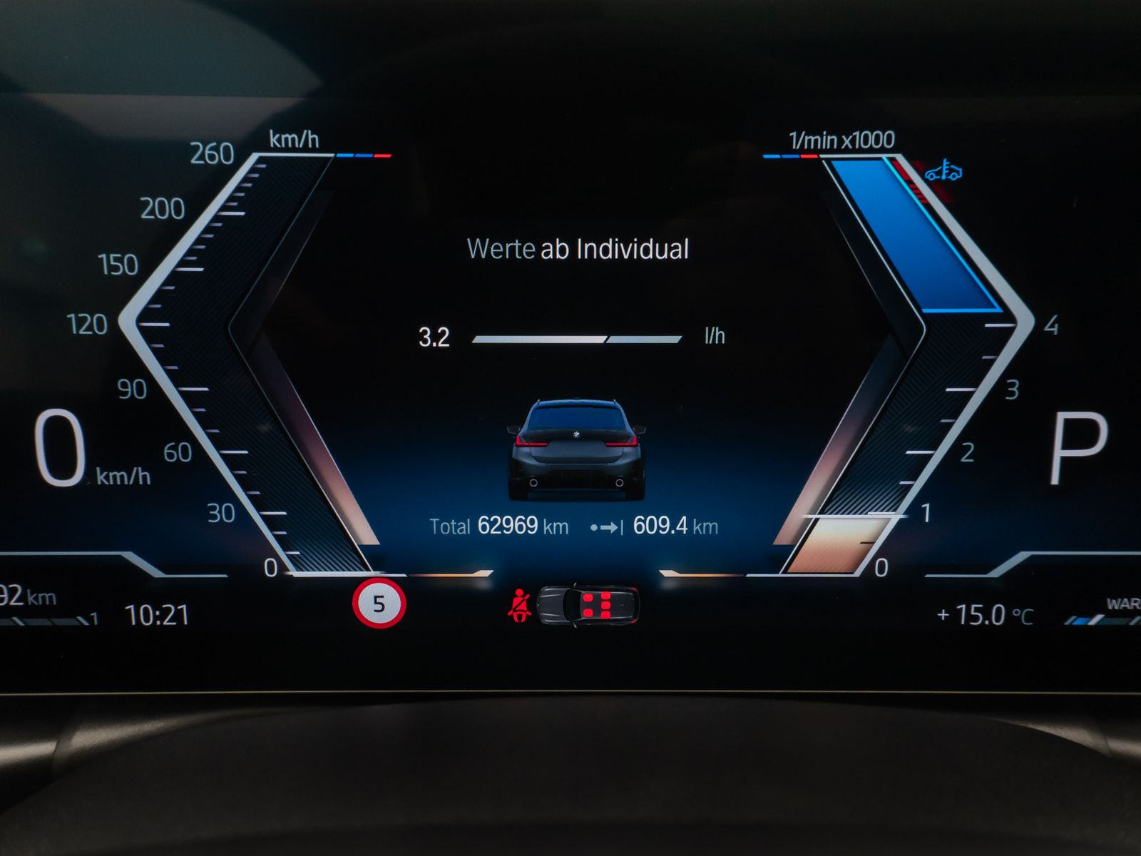 Fahrzeugabbildung BMW 330i  M Sport Panorama 360° HUD DAB H/K 19Zoll
