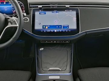 Mercedes E 200 - 5