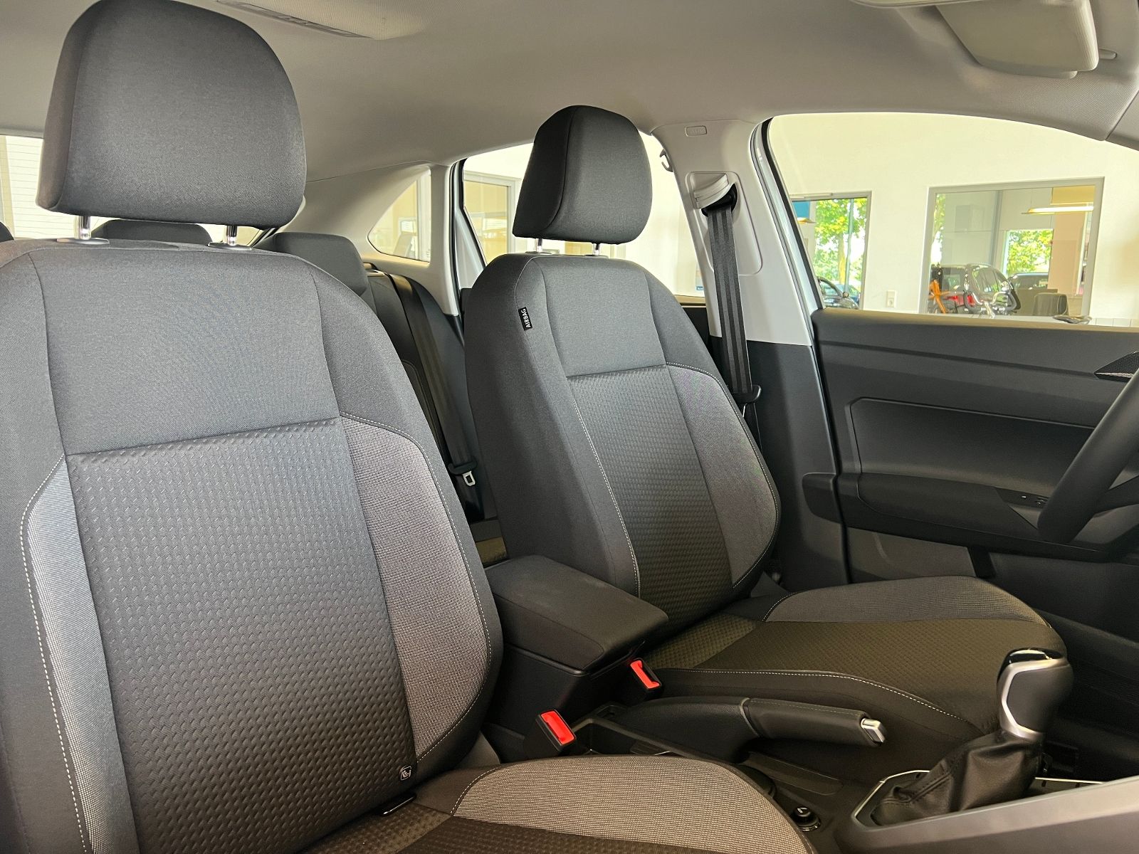 Fahrzeugabbildung Volkswagen Taigo Life 1.0 TSI *LED, Digital Cockpit, PDC, 1