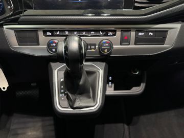 Volkswagen T6 Multivan 2.0 DSG Edition AHK StHz LED Navi