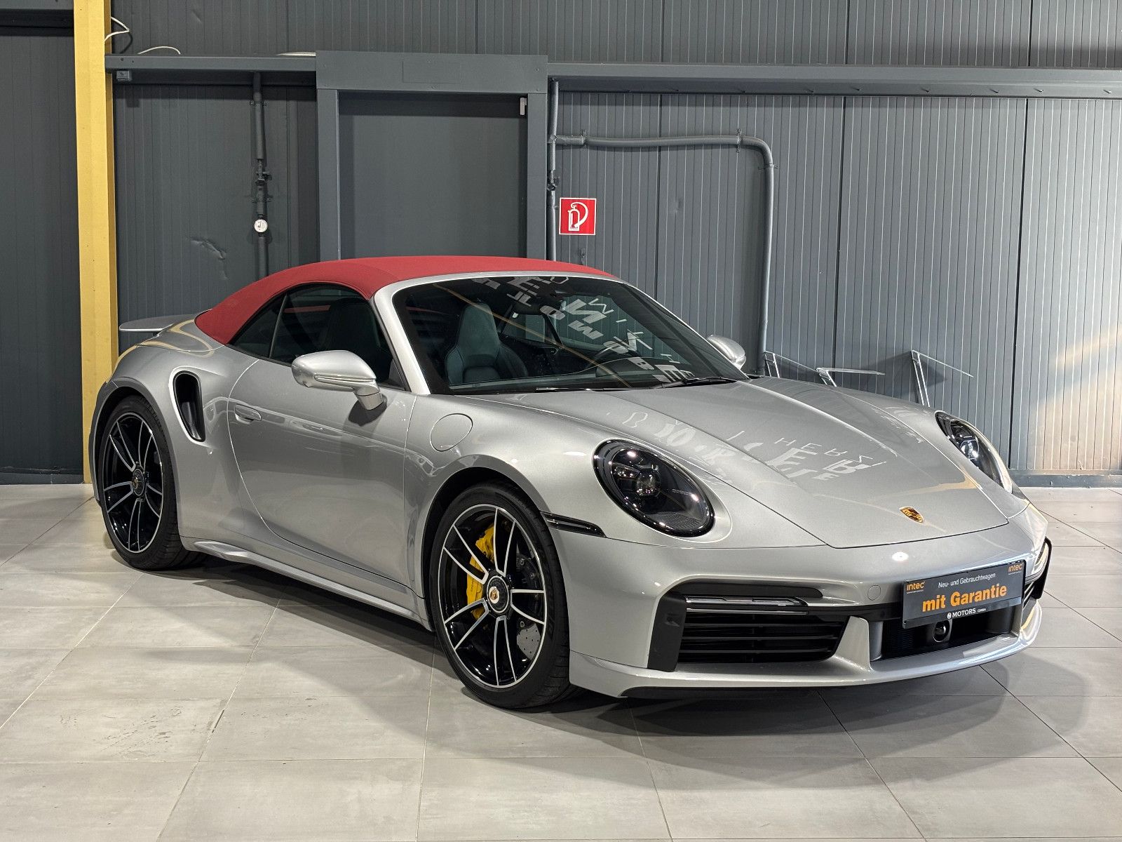 Fahrzeugabbildung Porsche 911 Turbo S Cabriolet/APPROVED24''/LIFT/BOSE