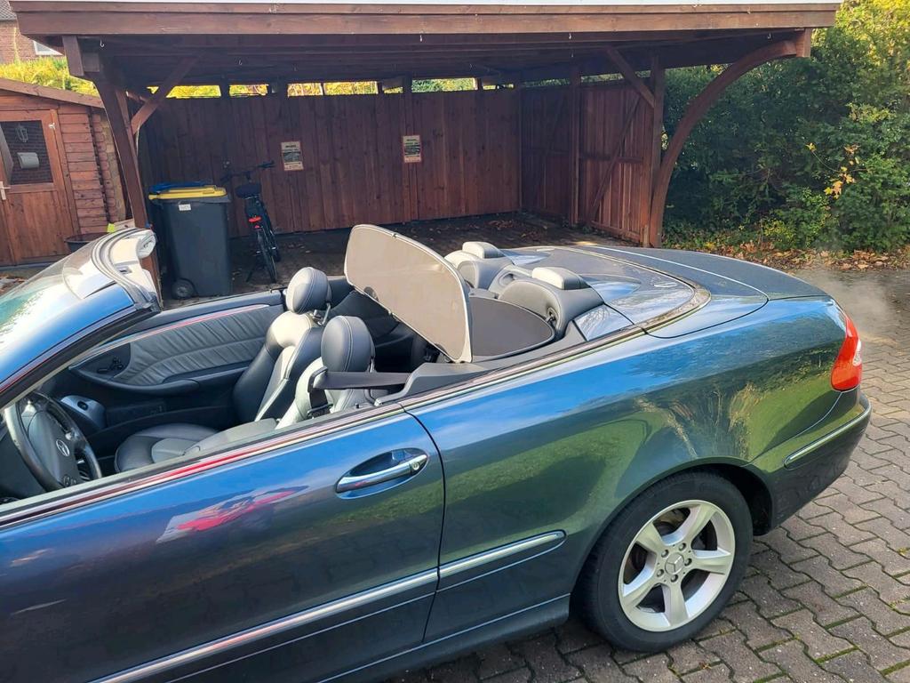 Mercedes-Benz CLK 320