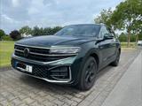 Volkswagen Touareg 3.0 TDI 170 kW 4Motion R-Line, Garantie - Volkswagen Touareg: Limousine