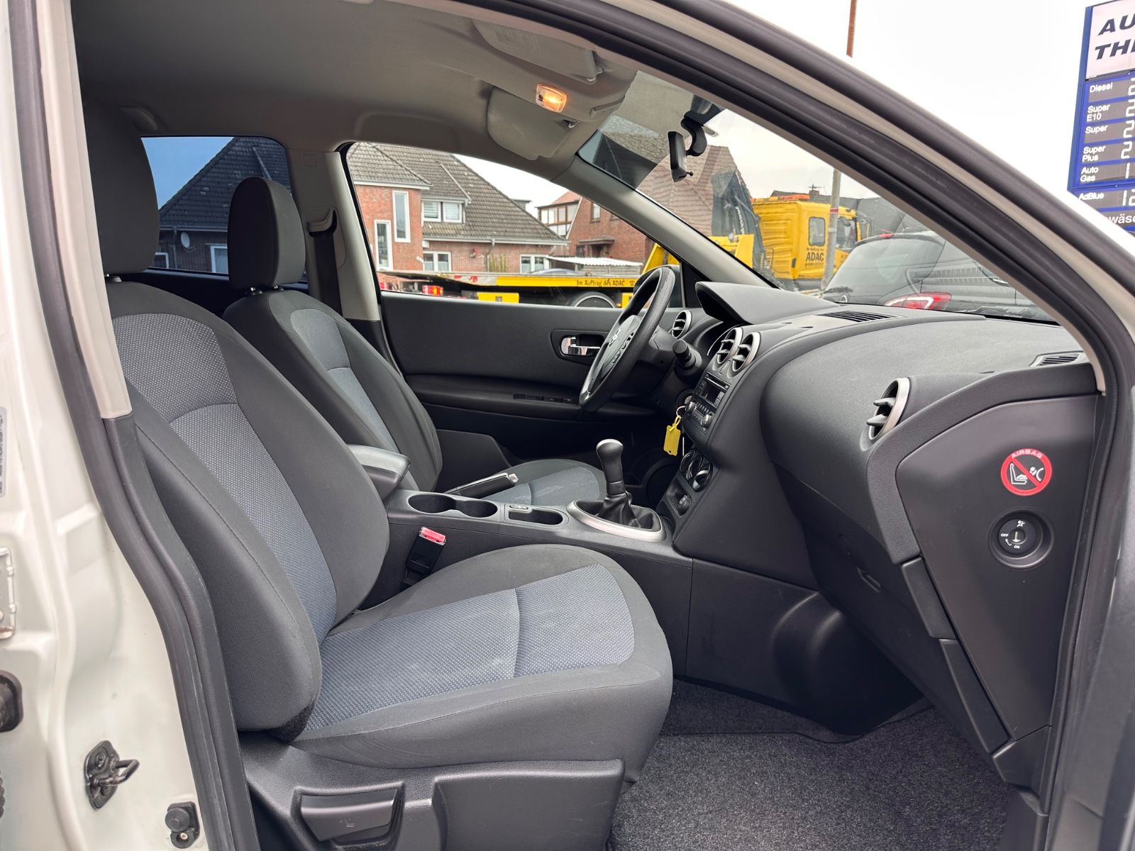 Fahrzeugabbildung Nissan Qashqai 1.6 Visia GRA/BT/GJR/Klima