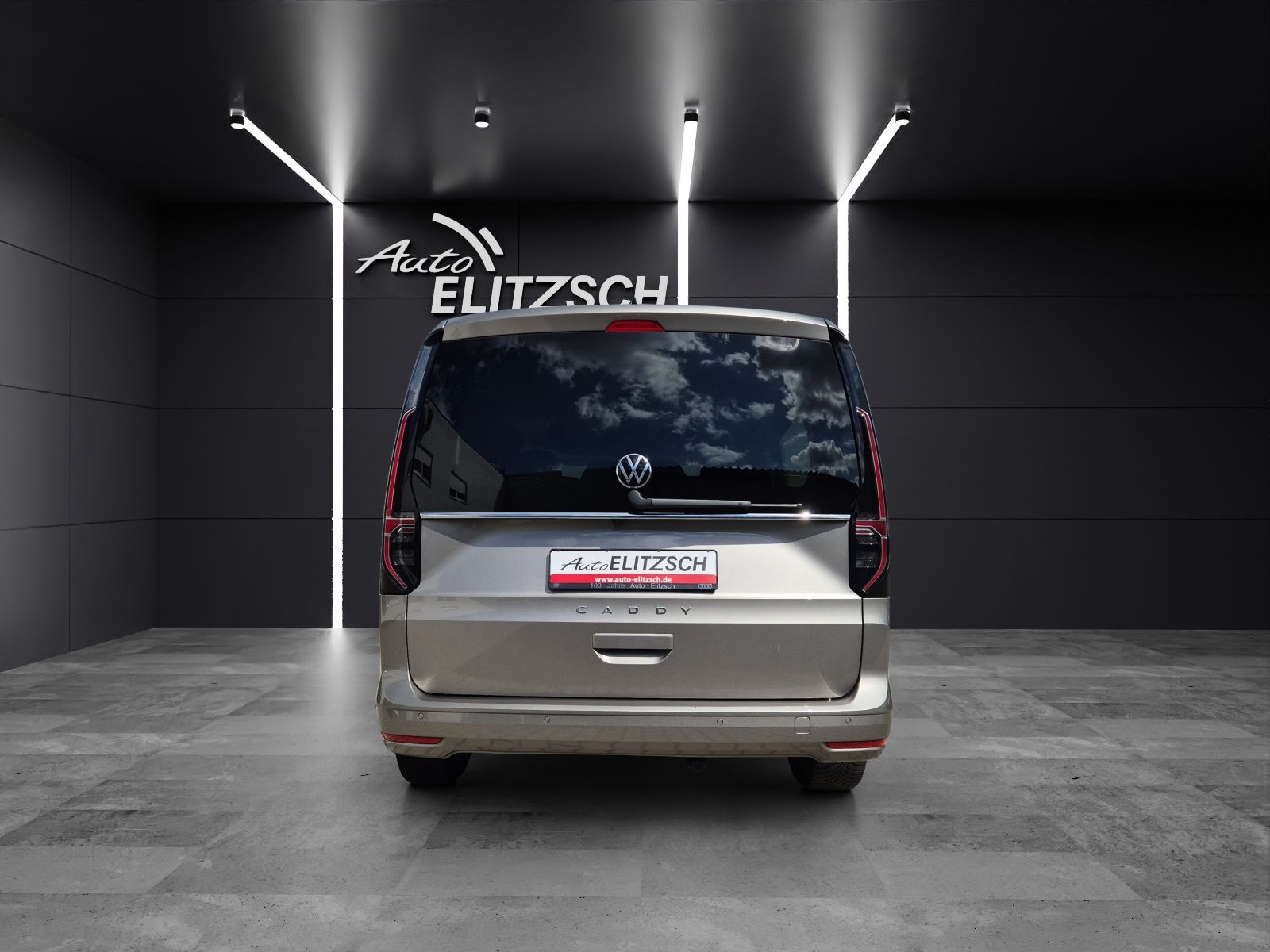 Fahrzeugabbildung Volkswagen Caddy TDI Style Maxi DSG 7-Si LED AHK Navi AID A