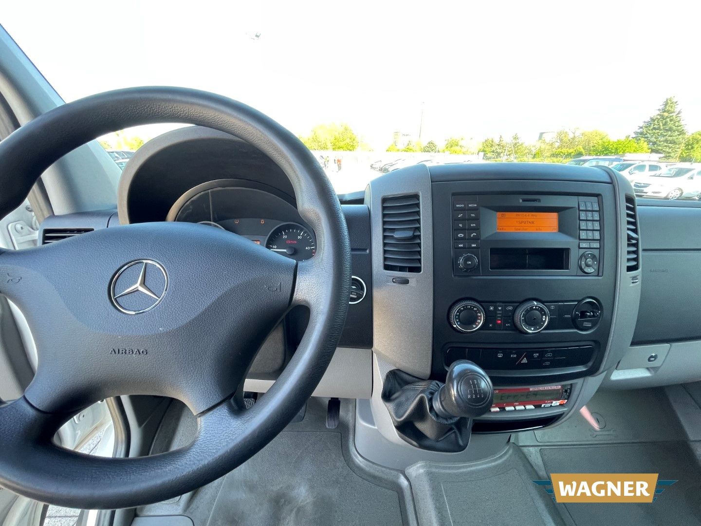 Fahrzeugabbildung Mercedes-Benz Sprinter II Kombi 214 CDI Klima 9-Sitzer