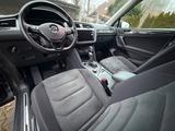 Volkswagen Tiguan Allspace 2.0 TSI OPF 162kW DSG 4MOTIO... - silberne Volkswagen Tiguan Allspace