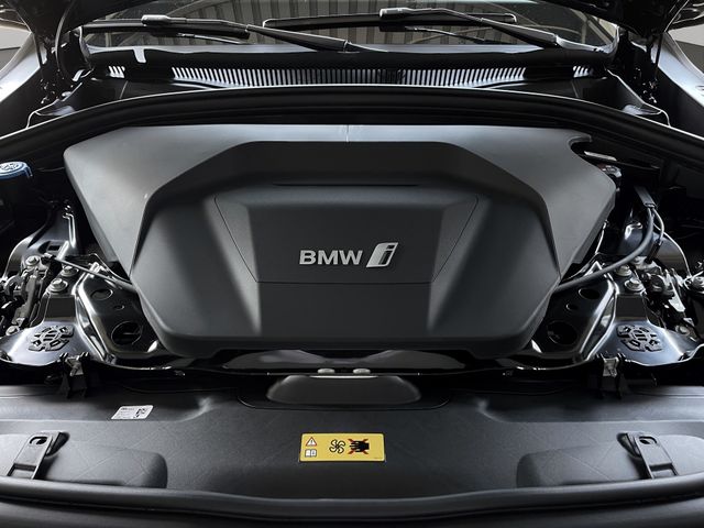 Foto Nummer 13: BMW iX2