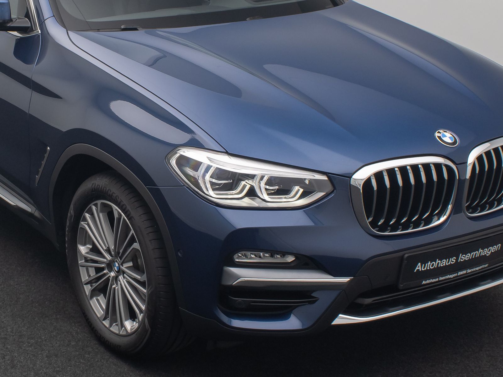Fahrzeugabbildung BMW X3 xD20d Luxury Line Kamera AHK HUD Alarm 19Zoll