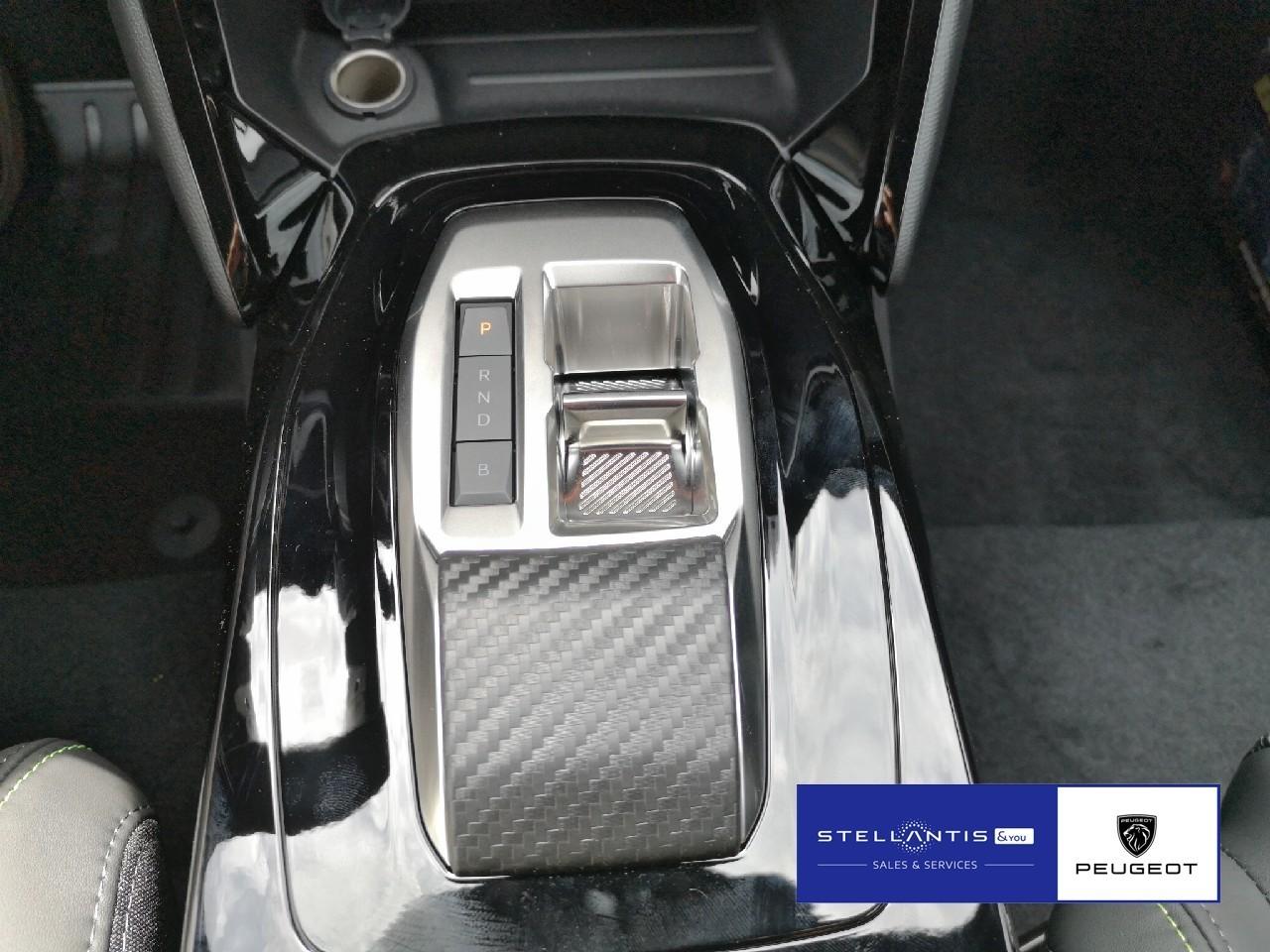 Peugeot 2008 GT Mild HYBRID 145 e-DSC6 SchDach Alcant SH
