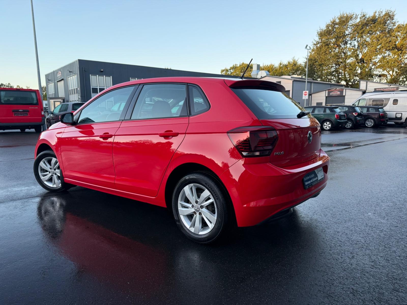 Volkswagen Polo VI Comfortline*SHZ*FSP*TEMPOMAT*ALU*TÜV NEU