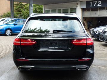 Mercedes E 220 - 5