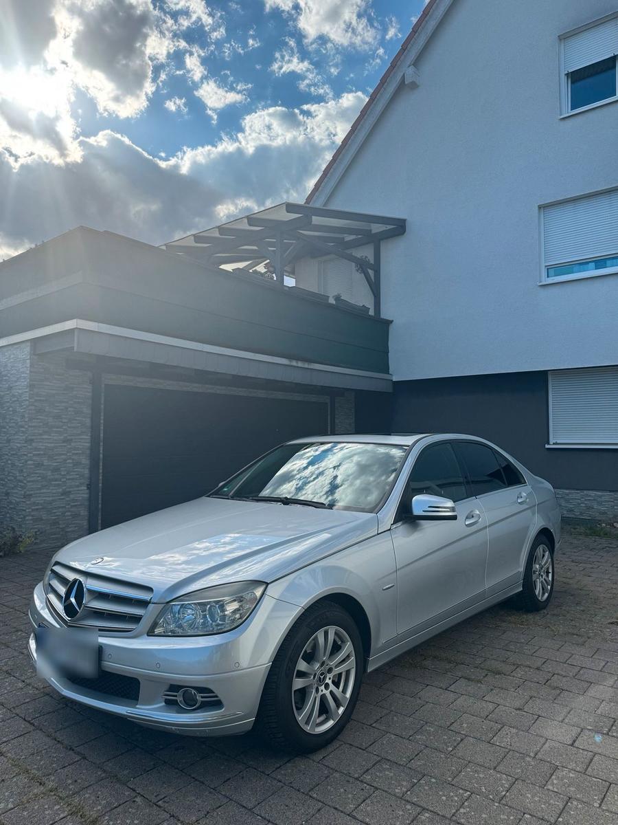 Mercedes-Benz C 220