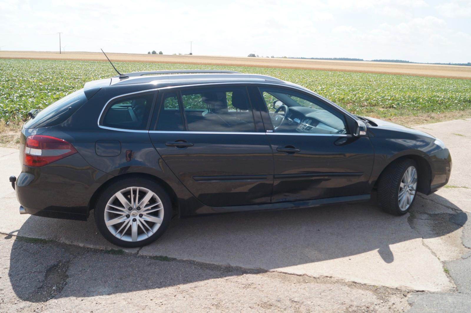 Renault Laguna 2010 — photo 6