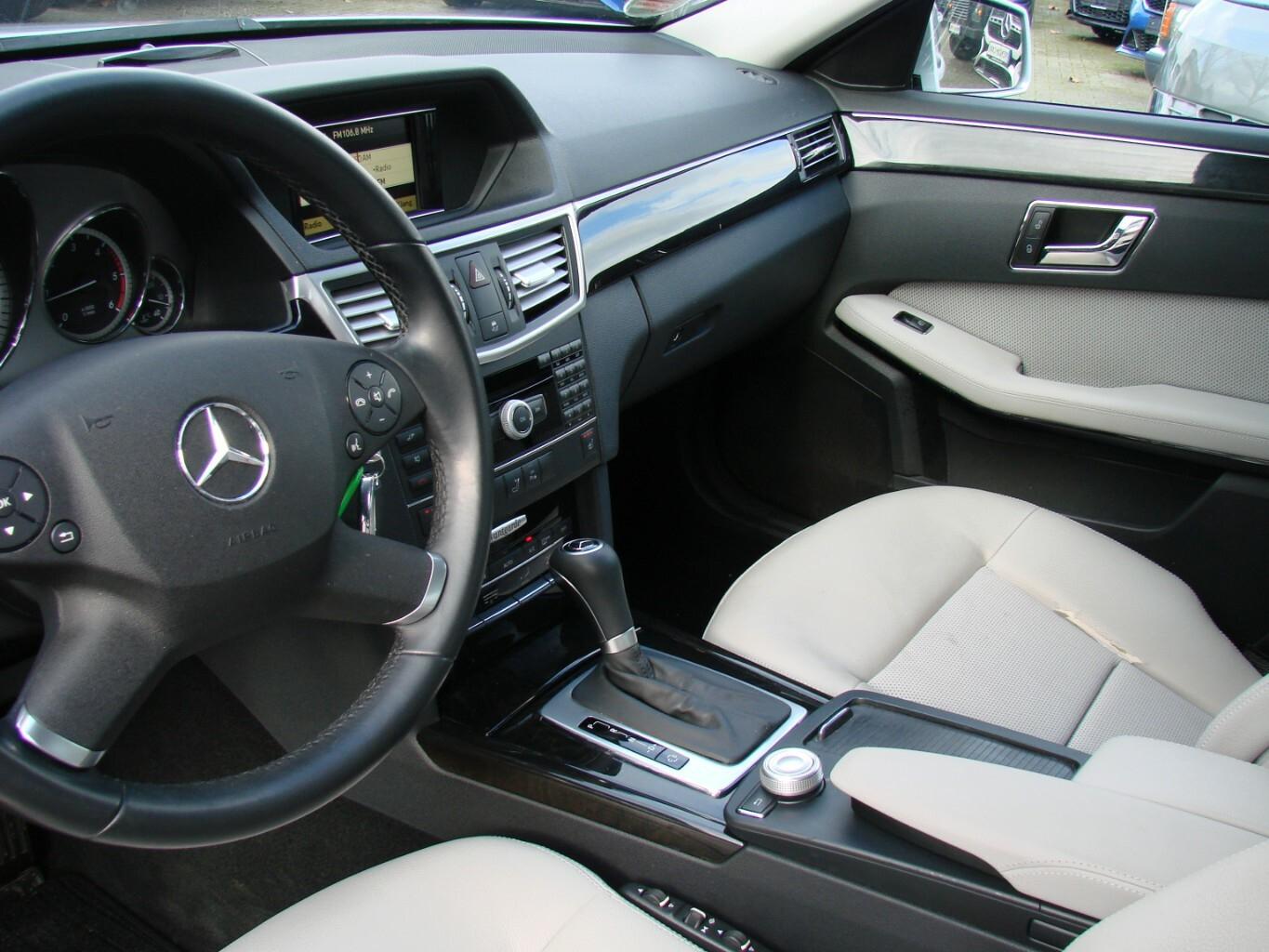Mercedes-Benz E 220 CDI Avantgarde BlueEfficiency Multikonturs