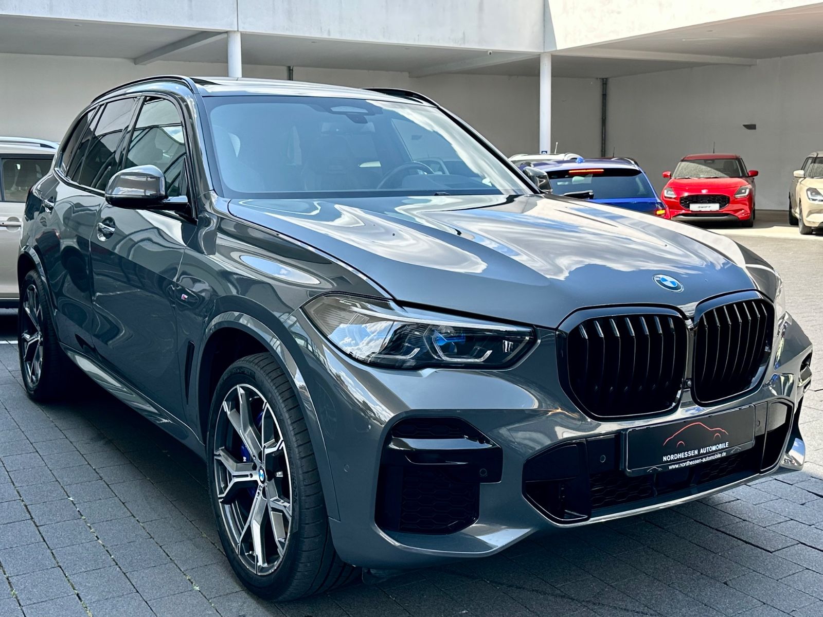 BMW X5 xDrive 40d M Sport | M Sitze | Panorama | AHK imagem 2
