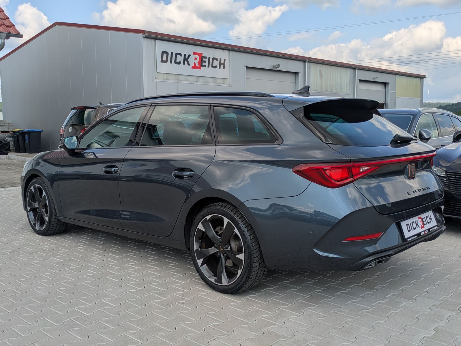 Fahrzeugabbildung CUPRA Leon 1.5 eTSI DSG MATRIX-LED*ACC*APP*KAMERA*18"