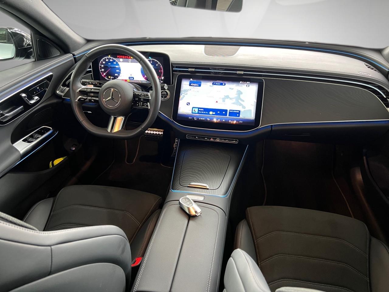 Mercedes-Benz E 220 d T AMG Night AHK Digital Light Memory 360