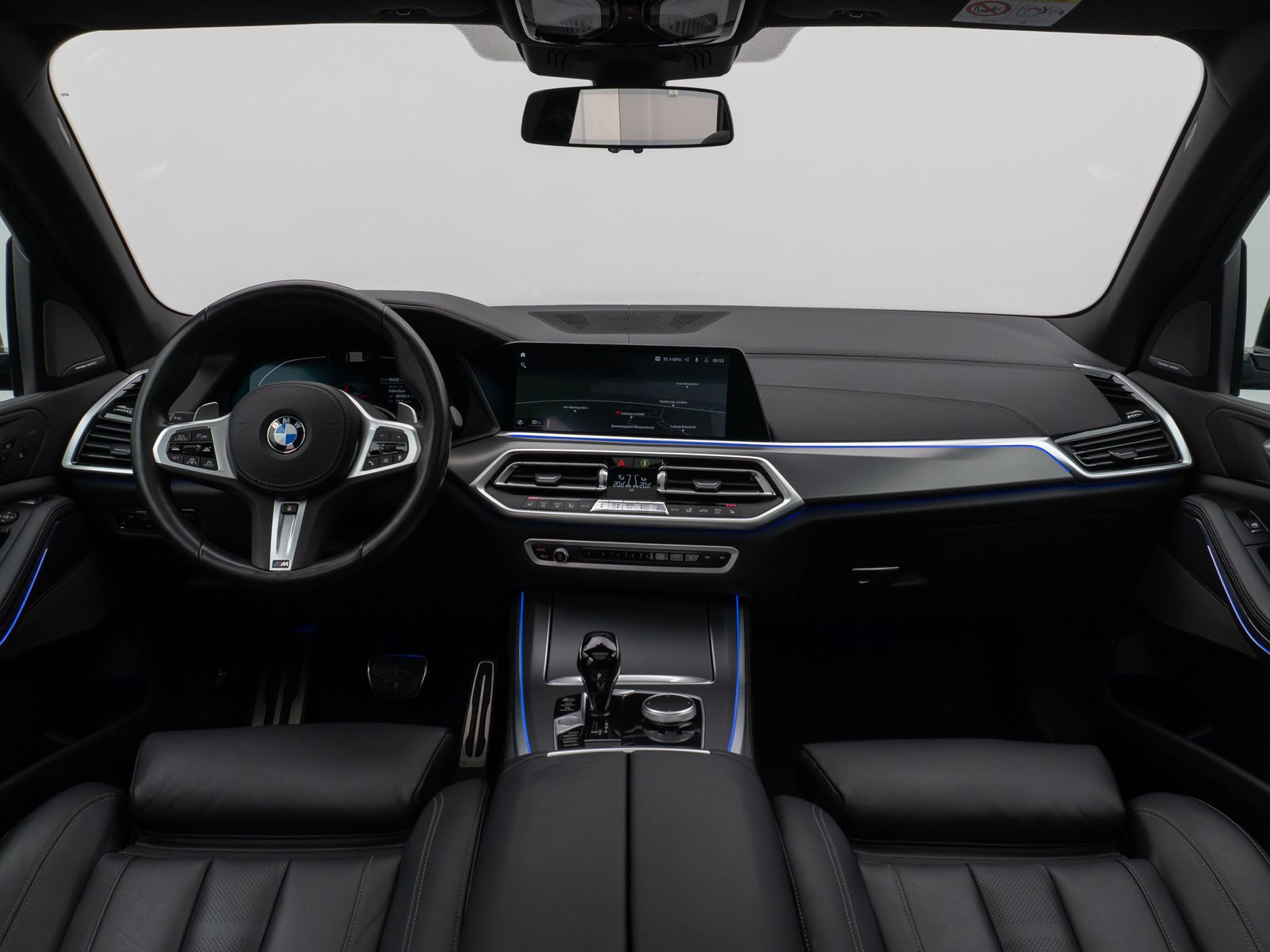 Fahrzeugabbildung BMW X5 xD30d M Sport Panorama Laser 360°HUD DAB H/K