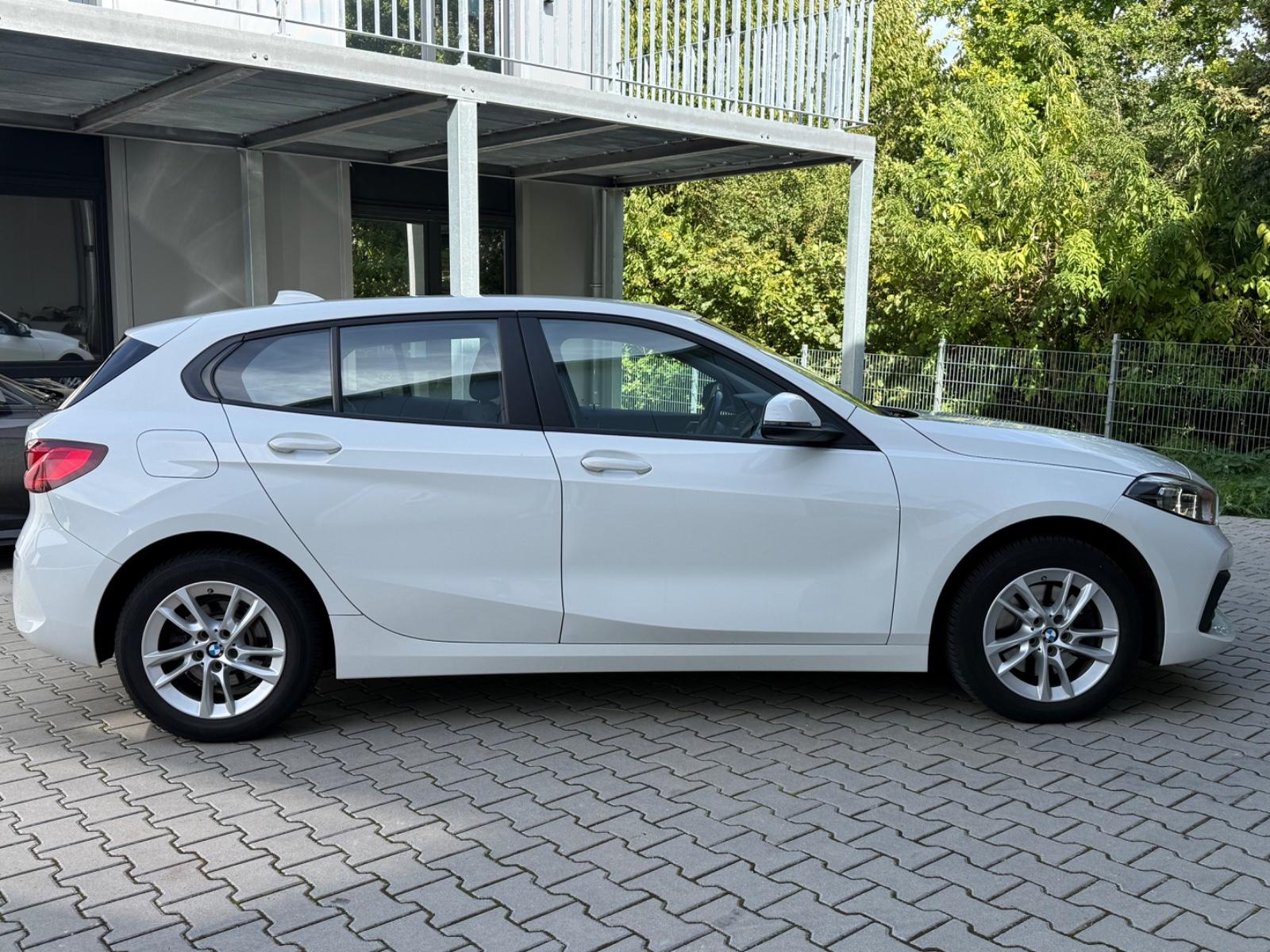 BMW 118i Advantage | CarPlay | LED | M Sport Lenkrad