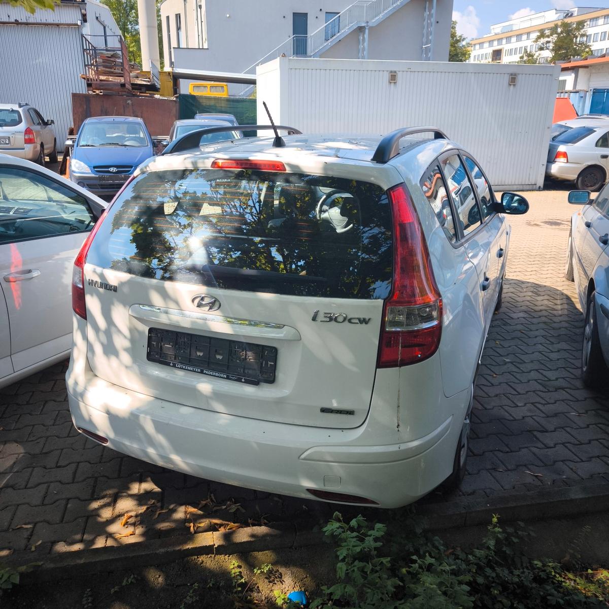 Hyundai i30 2012 — engine 1.582 cm³, 116 HP (85kW)