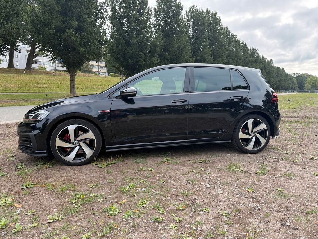 Image of Volkswagen Golf
