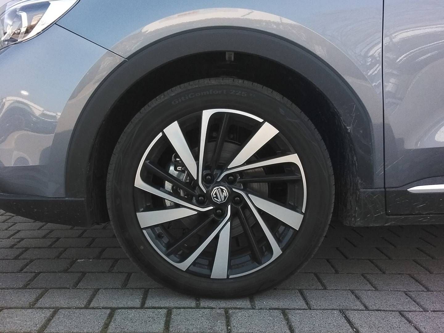 Fahrzeugabbildung MG ZS 1.5 Hybrid+ Luxury