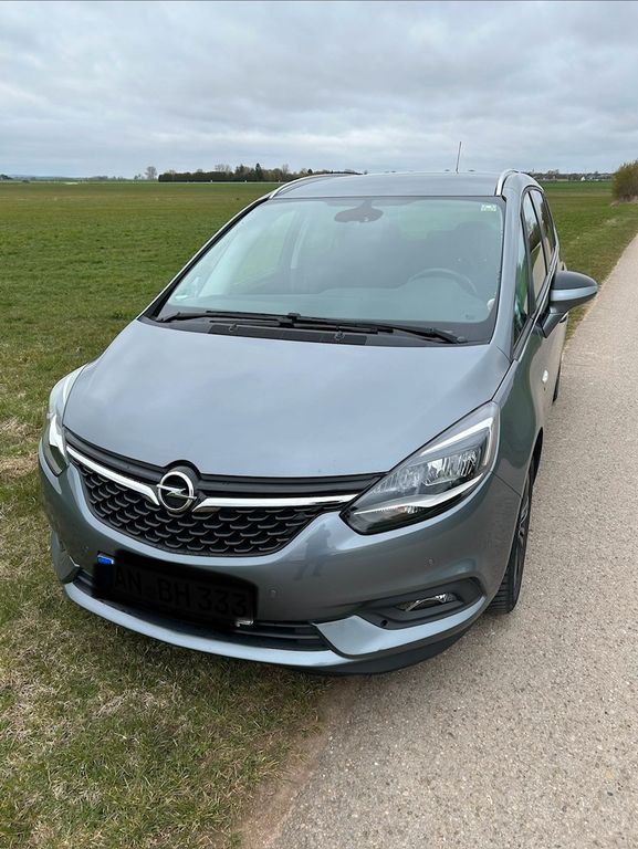 Image of Opel Zafira Tourer